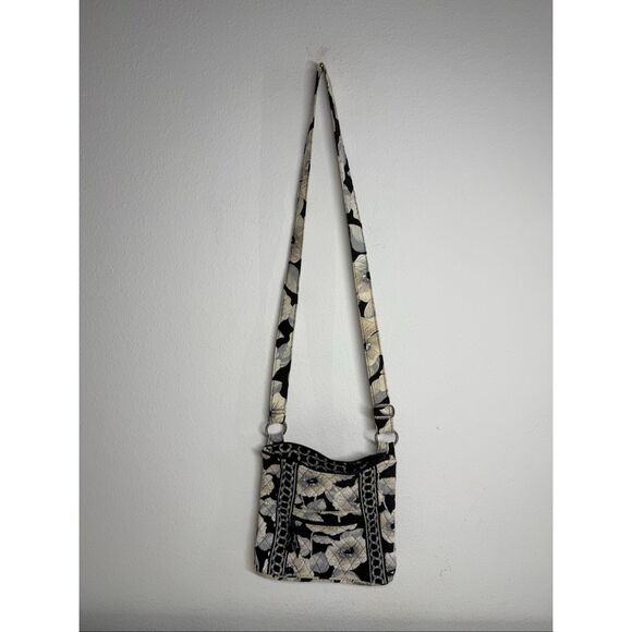 Vera Bradley Camelia Hipster Crossbody Bag Quilted Black Gray Flower Pattern - Picture 11 of 14
